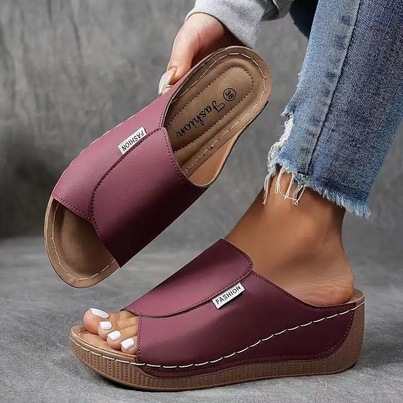 Lucy - Comfortable Sandals
